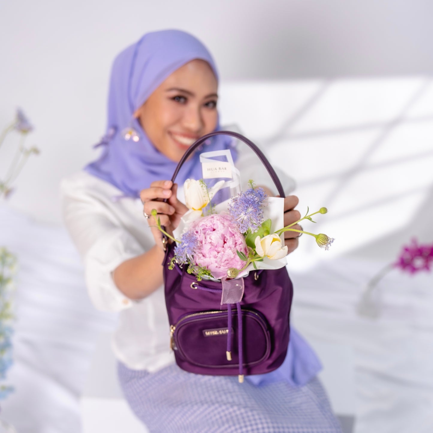 Rennie Bucket Bag & Peony Bouquet Set