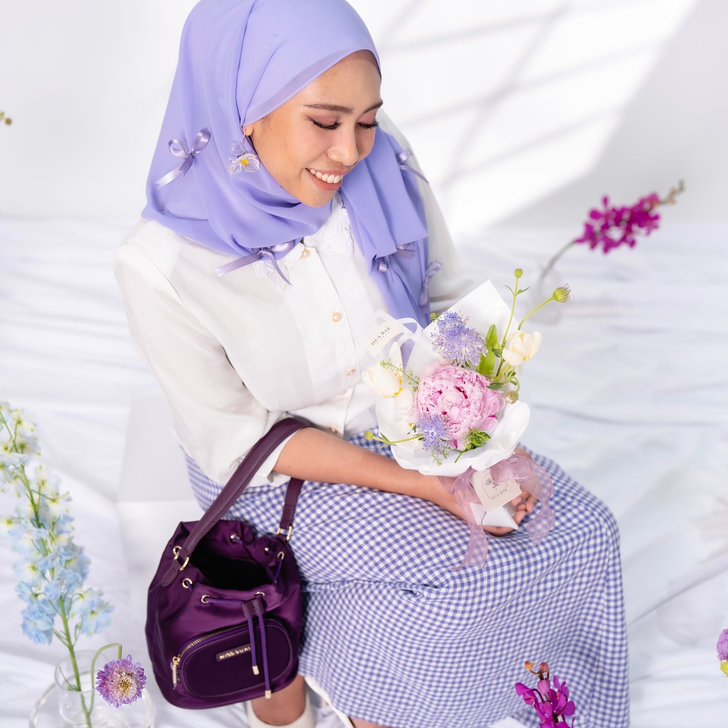 Rennie Bucket Bag & Peony Bouquet Set