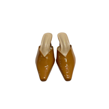 Vienta Classic Shoes by Miss Suri - Brown